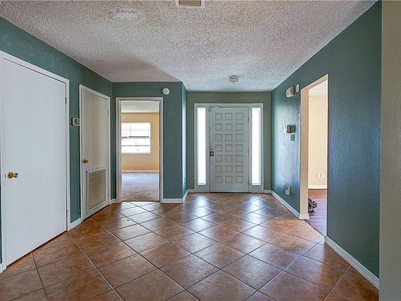 4th image of 1804 Peach Ave