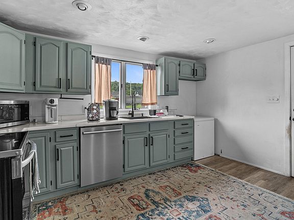 4th image of 593 1st St