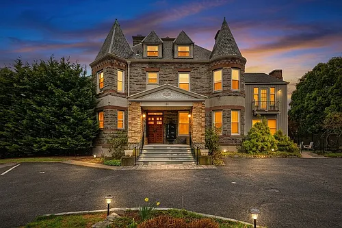 61 Orchard Ave #C1 Photo 1 61 Orchard Ave #C1 Photo 1