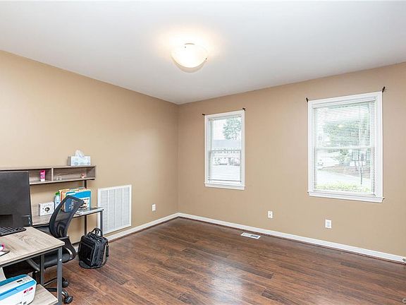 5th image of 7455 Hartpine Ct