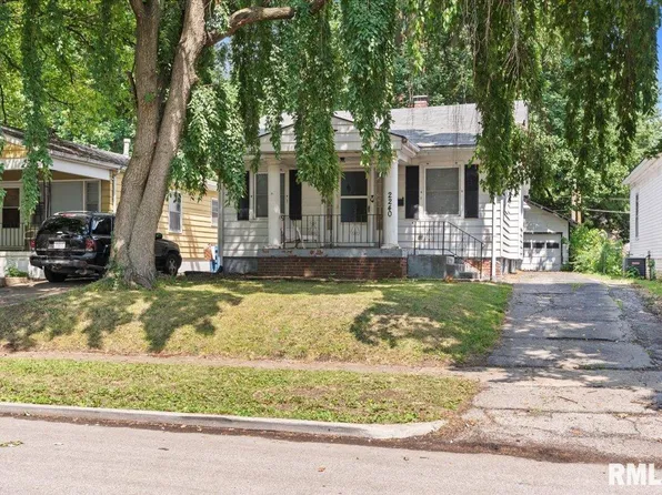 2240 S 10th St, Springfield, IL 62703