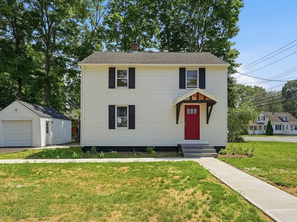 4 Hall St, Springfield, MA 01108
