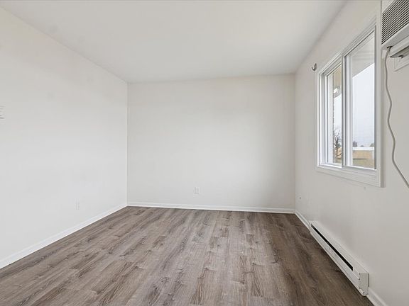 5th image of 600 S East St APT 101