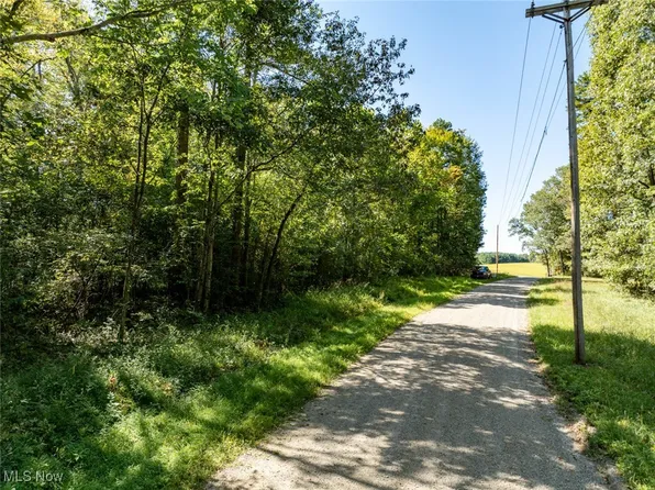 2 Shinn Rd, Stockport, OH 43787