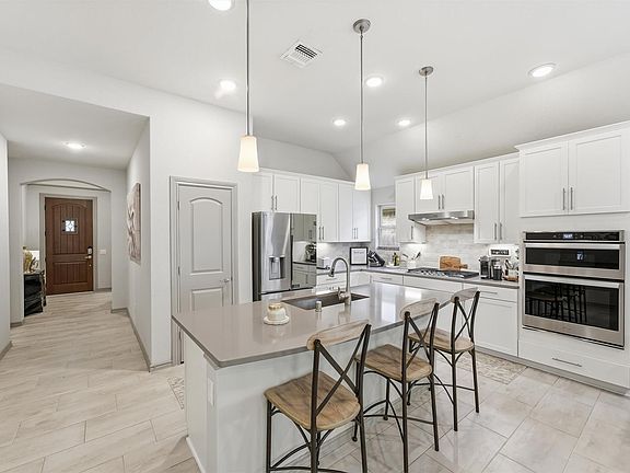 4th image of 9726 Birdsnest Ct
