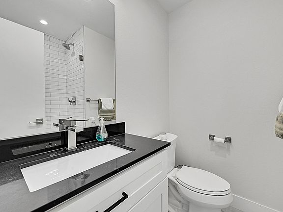 4th image of 1703 Julian St #1