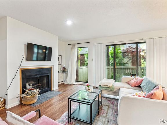 5th image of 5579 Waterman Blvd APT A
