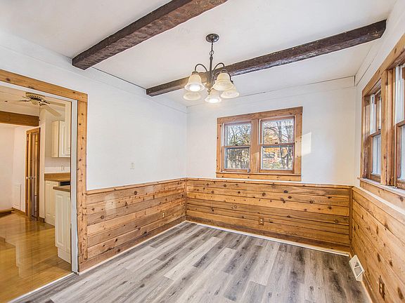 5th image of 1113 Garden Ave