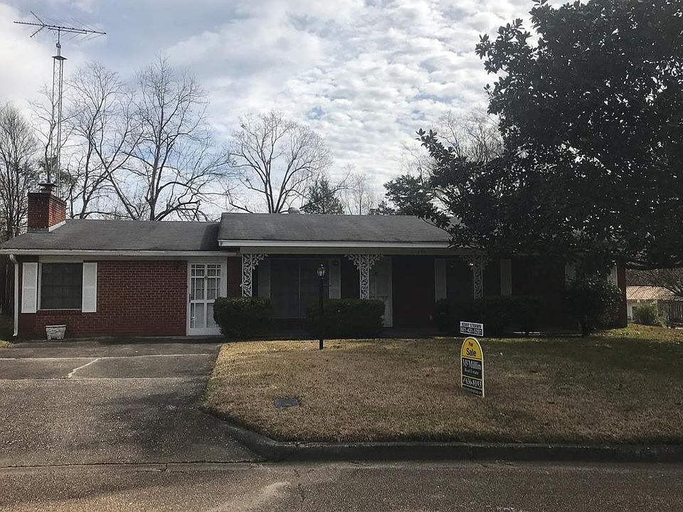 1st image of 313 Katherine Dr