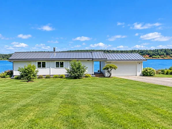 110 Bayview Dr, Stanley Bridge, PE C0A 1E0