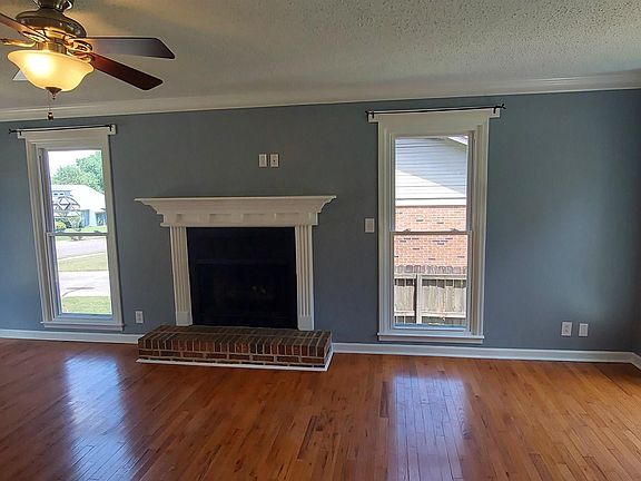 5th image of 13031 Camelot Dr SE