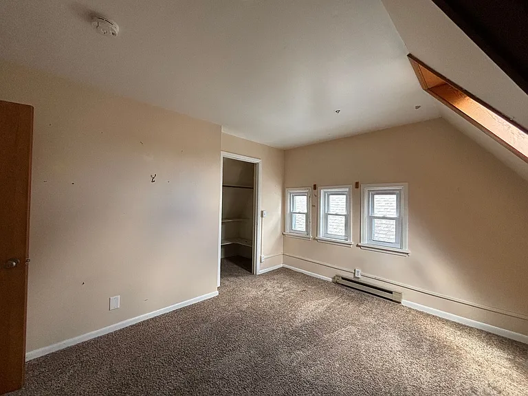 27 Vick Park #B — Photo 8