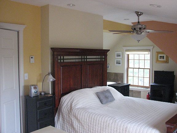 3rd floor bedroom