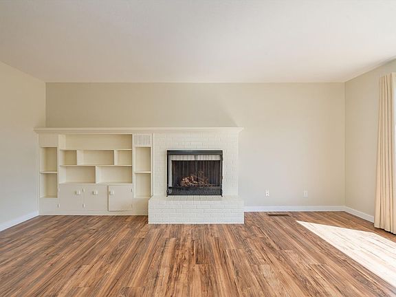 5th image of 2109 Montecito Ave