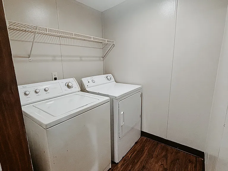 306 N A St — Photo 17