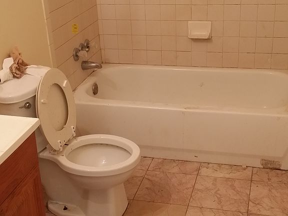 4th image of 359 Honduras Ave