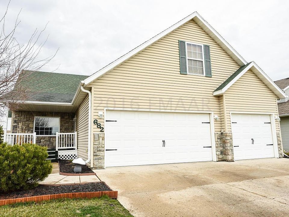 1st image of 682 Wyndemere Dr