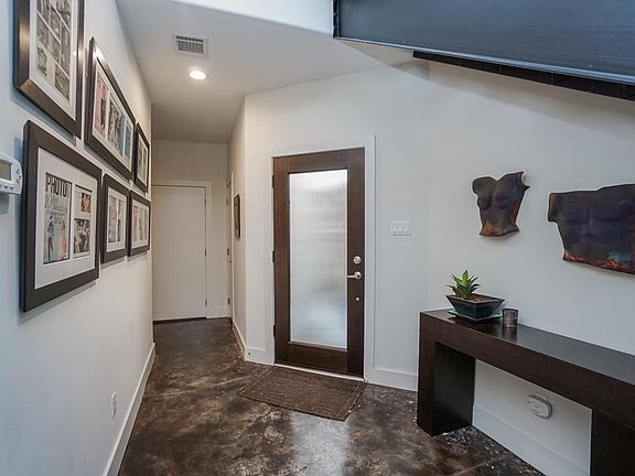 3rd image of 214 Birdsall St Unit B