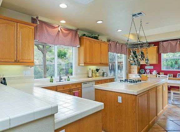 5th image of 3371 Wild Oak Ln