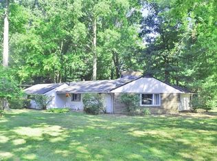 1028 Worton Park Dr, Mayfield Village, OH 44143