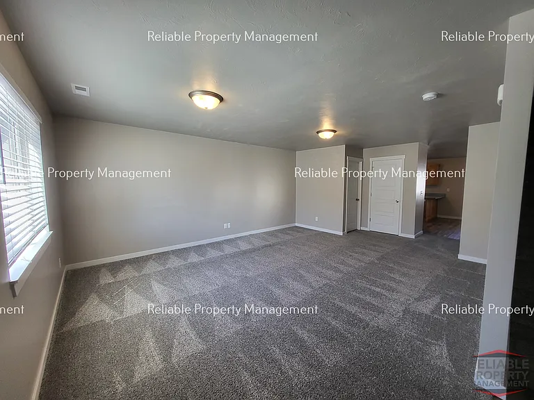2015 Lawrence Ln #201 — Photo 3