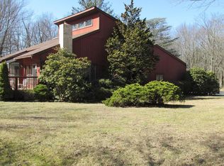 1300 Sleepy Hollow Rd, Pennsburg, PA 18073