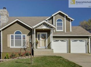 6519 NW Gilly Dr, Kansas City, MO 64152