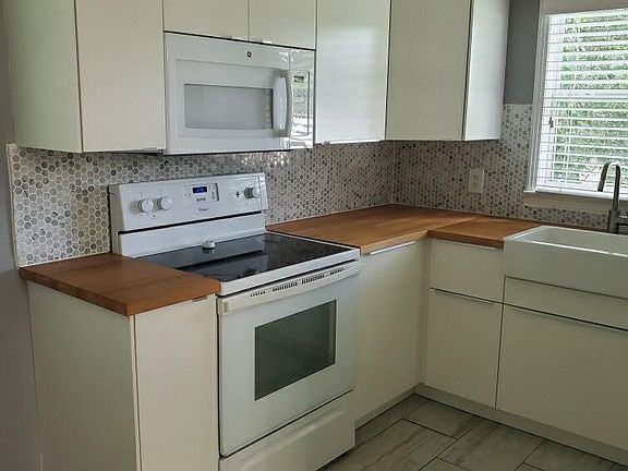 Kitchen, newly renovated.