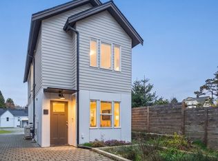 2211 17th Avenue S, Seattle, WA
