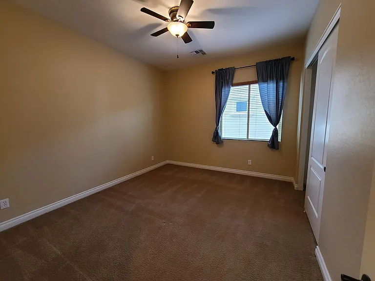 1714 E Alegria Rd — Photo 35