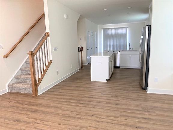 4th image of 4928 Old Pineville Rd #3593571