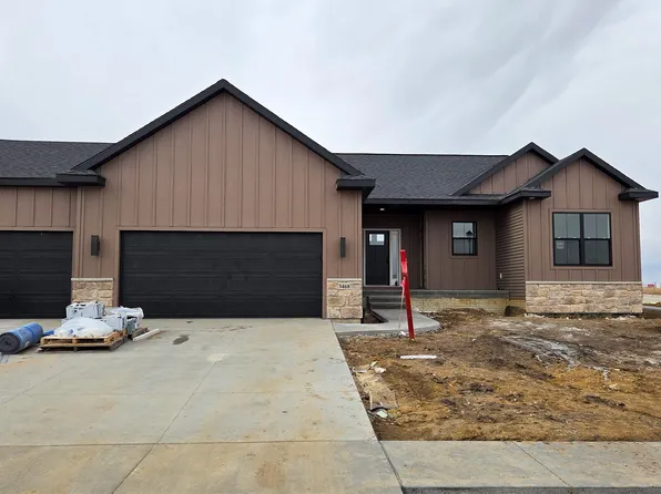 3468 Quartz Dr, Marion, IA 52302