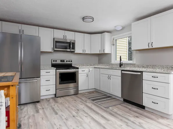 22 Powder Mill Drive #22, Kennebunk, ME 04043