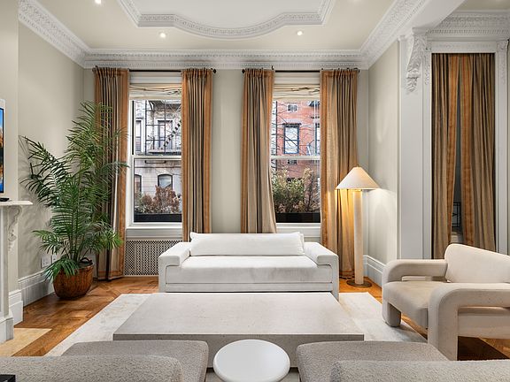 3rd image of 241 W 4th St #2