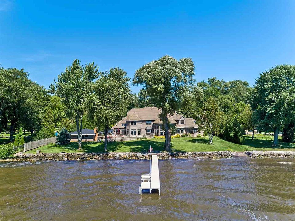 497 Maple Ln, Neenah, WI 54956 Zillow