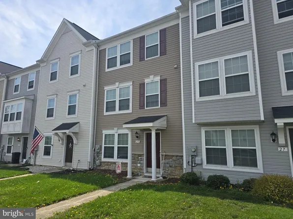 23 Private Ct, Bunker Hill, WV 25413