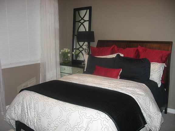 Bedroom picture