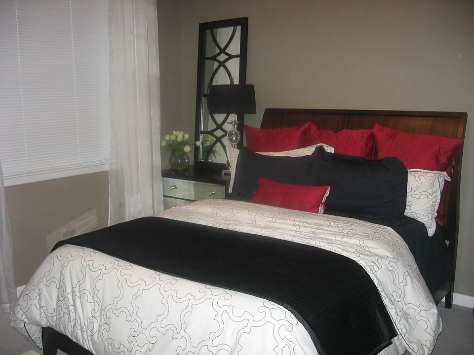 Bedroom picture