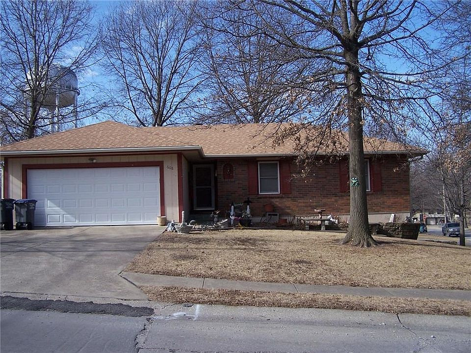2nd image of 608 N Halsey Ave