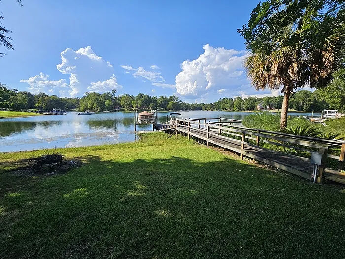 6 bed, 4.5 bath, 4900 sqft, $4,850 — Photo 2