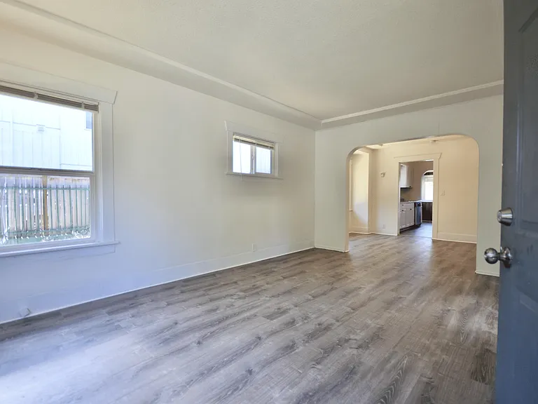5841 NE 18th Ave — Photo 16