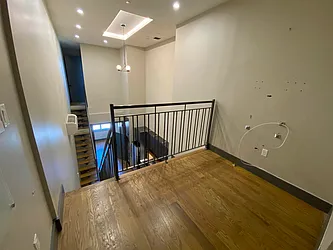 Rented by Rennit Inc.