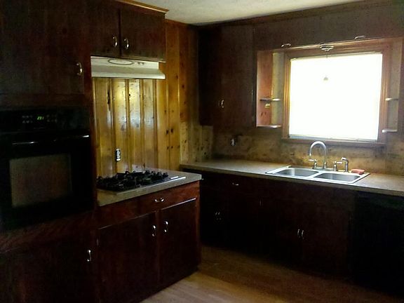 5th image of 8013 White Ave
