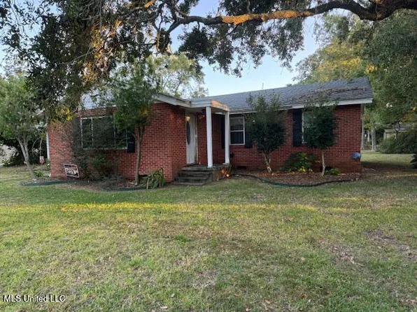 906 Lafayette Ave, Pascagoula, MS 39567