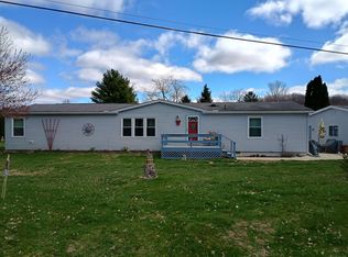 4424 Dawn Dr, Hillsdale, MI 49242