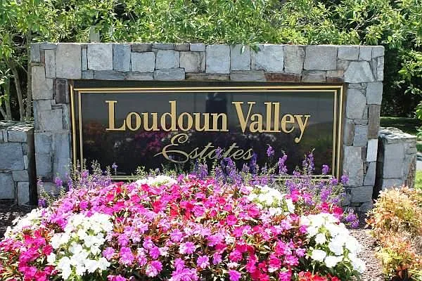 2 bed, 2.5 bath, 1627 sqft, $2,800 — Photo 3