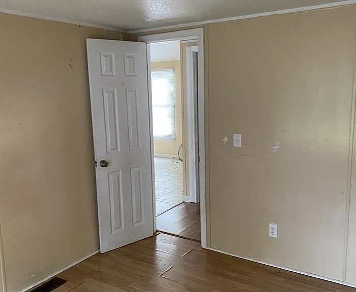 270 Evans St — Photo 11