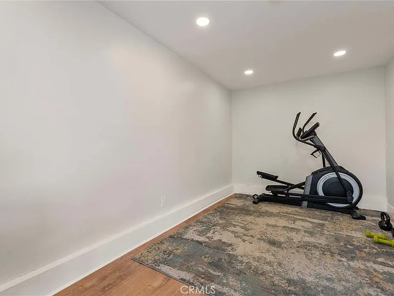2902 Loomis St — Photo 17