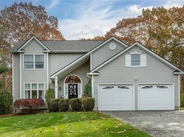 286 Georgetown Drive, Watertown, CT 06795