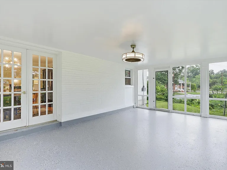 108 Oakmont Ct NE — Photo 28